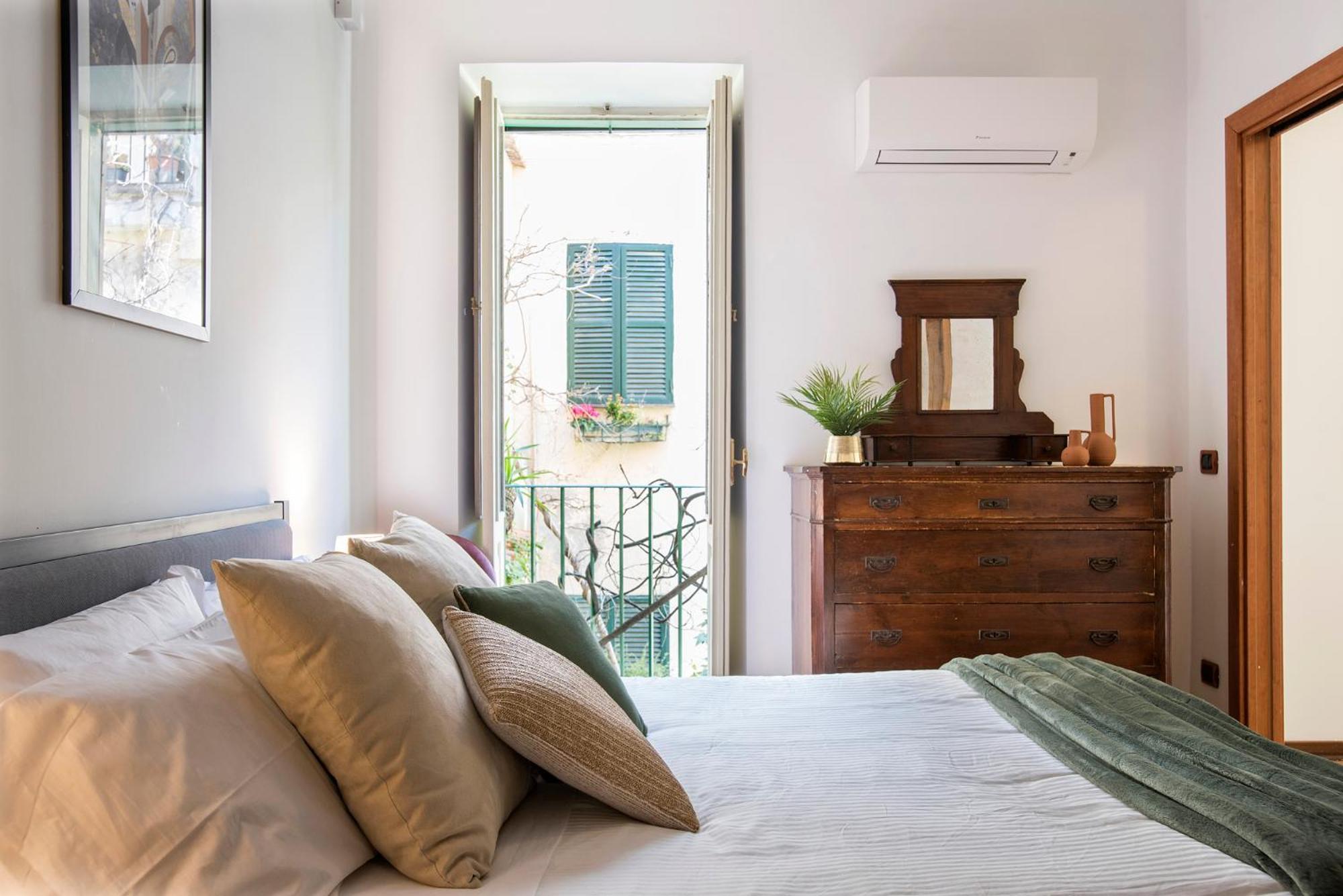 Palline Balcony Rome