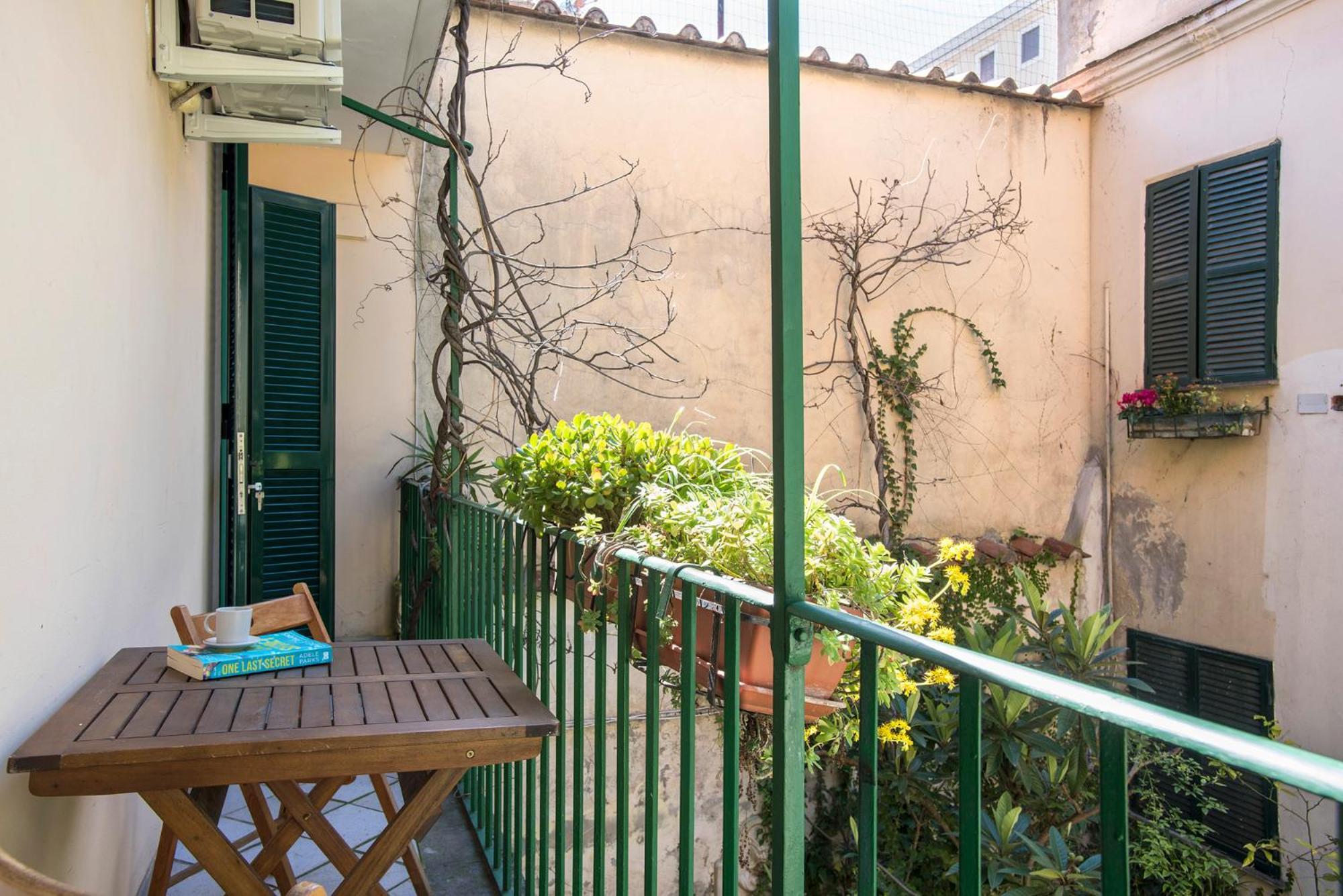 Palline Balcony Apartment Rome